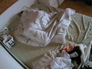 voyeurcam-julmodels-greybed-1 webcam model stream image