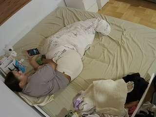 voyeurcam-julmodels-greybed-1 webcam model stream image