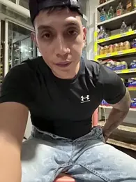 OliverWest04 webcam model stream image