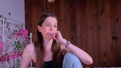 KimberKinne webcam model stream image