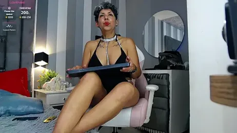 Julianewell webcam stripchat model stream image