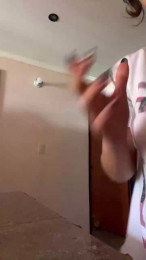 Meganshark webcam model stream image