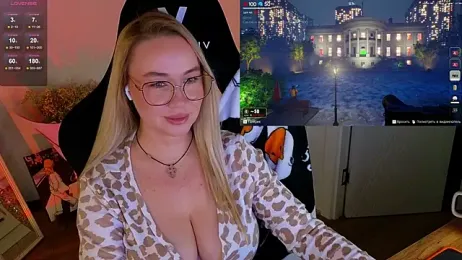 Emili1- webcam stripchat model stream image