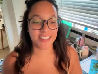 dreamyriri webcam model stream image