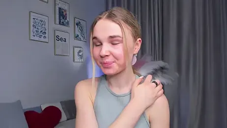 OdetteHarwick webcam model stream image