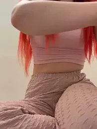 Holly-Glamour webcam model stream image