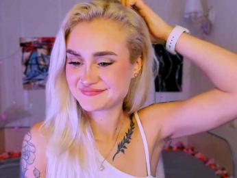 Ravenaaaa webcam model stream image