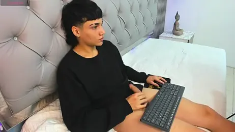 SamBlack_ webcam model stream image