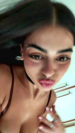 GemmaMereu webcam model stream image