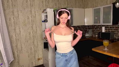 VanessaKnittel webcam cam4 model stream image