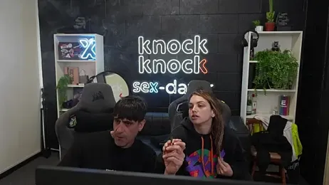 Elnonoykeila77 webcam model stream image