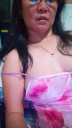 WildLady webcam model stream image