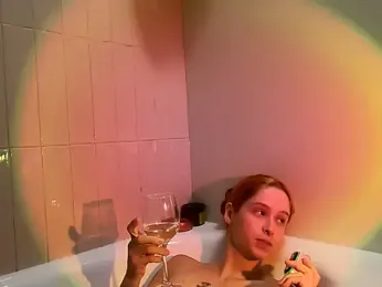 RedheadFairy webcam model stream image