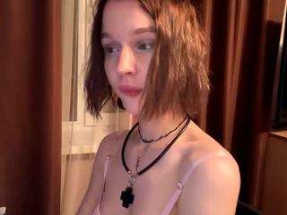 victorianguyen webcam model stream image