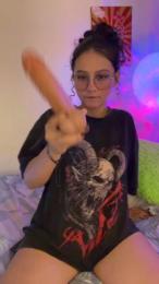 Hot_crisps1 webcam model stream image
