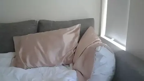 NatalieKneals webcam model stream image