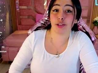 emily-mills-s webcam model stream image