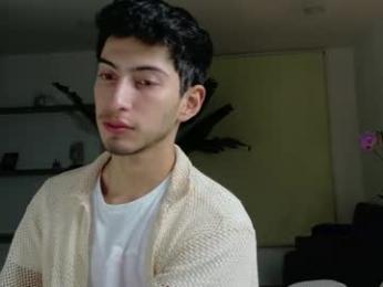 ethan_skiny_ webcam model stream image