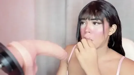 Im_perla_ webcam model stream image