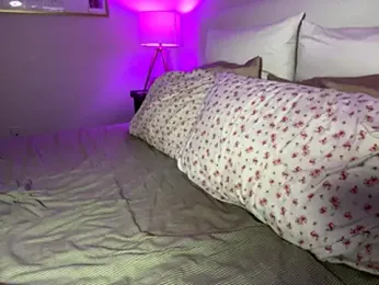 _sloane webcam model stream image