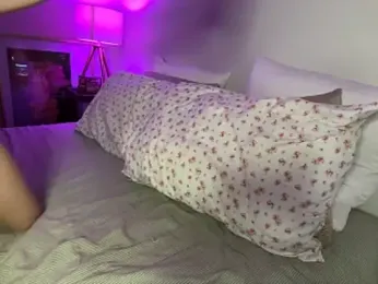 _sloane webcam model stream image