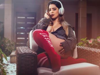 DeisyNuman webcam model stream image