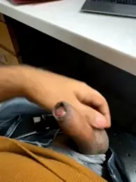 Ghamandiaand webcam model stream image