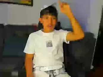 Mikke18 webcam model stream image