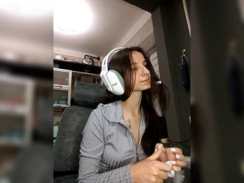 KikNika webcam model stream image