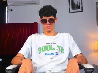 Jules Belllamy webcam flirt4free model stream image