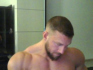Kevin Muscle webcam model stream image
