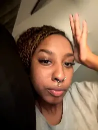 Your_Paris webcam model stream image