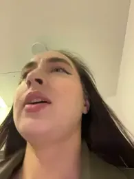 Holly_Play webcam model stream image