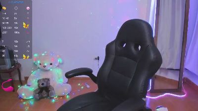 SharonWar1 webcam model stream image