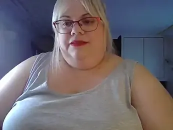 Kinkyhousewife83 webcam model stream image