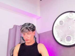 carlian-davies webcam model stream image