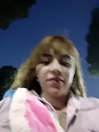 ISABELLA-01_ webcam model stream image