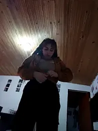 ISABELLA-01_ webcam stripchat model stream image