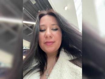 -Lune webcam bongacams model stream image