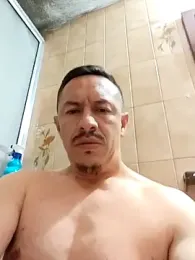 L_hotcream webcam model stream image