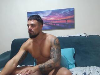 Tiberius Hunk webcam model stream image