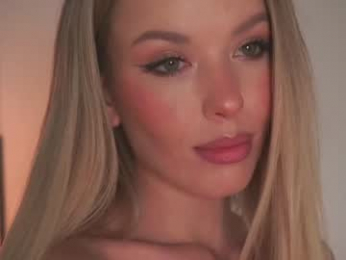 agent_blonde webcam model stream image