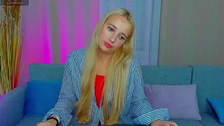 AuroraSkyee webcam model stream image