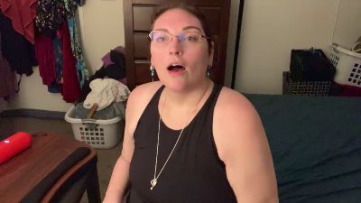 HeyPayMyBills webcam model stream image