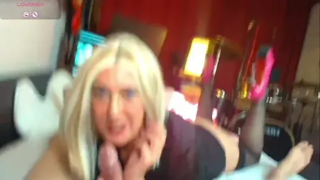 FoxyandTed webcam model stream image