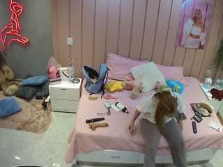 voyeurcam-casa-salsa-bedroom-1 webcam model stream image