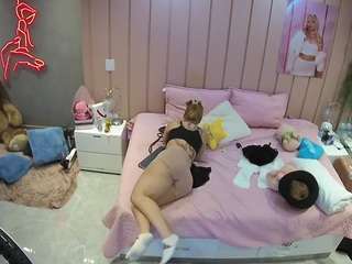 voyeurcam-casa-salsa-bedroom-1 webcam model stream image
