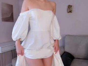 sunnmoonn webcam model stream image