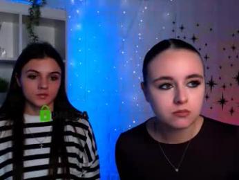 lisa_dark_ webcam model stream image