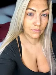 LittleMissEeve webcam model stream image